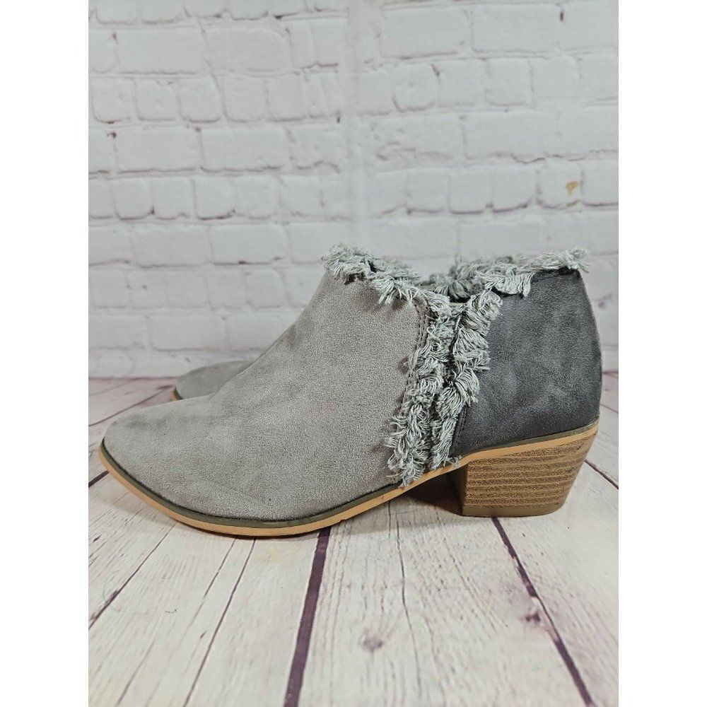 Journee Collection Maxie Frindge Ankle Bootie Faix Suede Women's Size 9